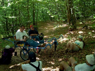 randonnée très sportive, Vosges, 2003 randonnée très sportive avec joëlette, Vosges, 2003
