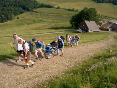 randonnée très sportive, Vosges, 2003 randonnée très sportive avec joëlette, Vosges, 2003