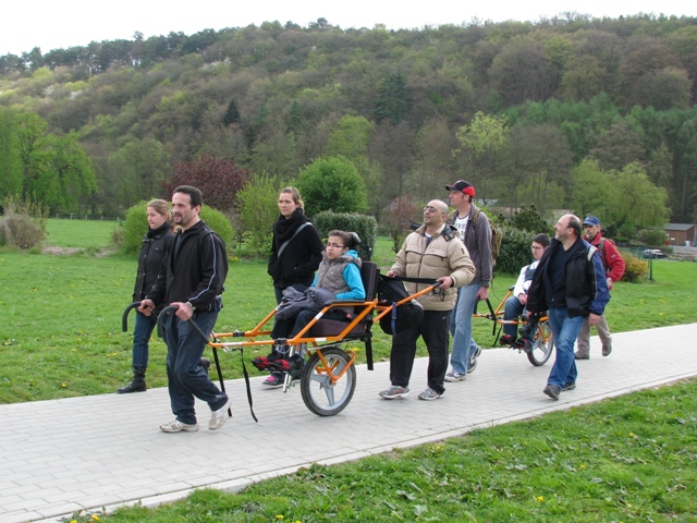 Han-sur-Lesse, 13 avril 2011 randonnée avec joëlettes, Han-sur-Lesse, 2011
